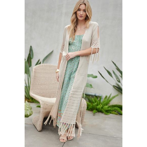 🎀Davi & Dani Solid Short Sleeves Side Slits Fringe Detail Cardigan | Size S/M - Picture 2 of 9